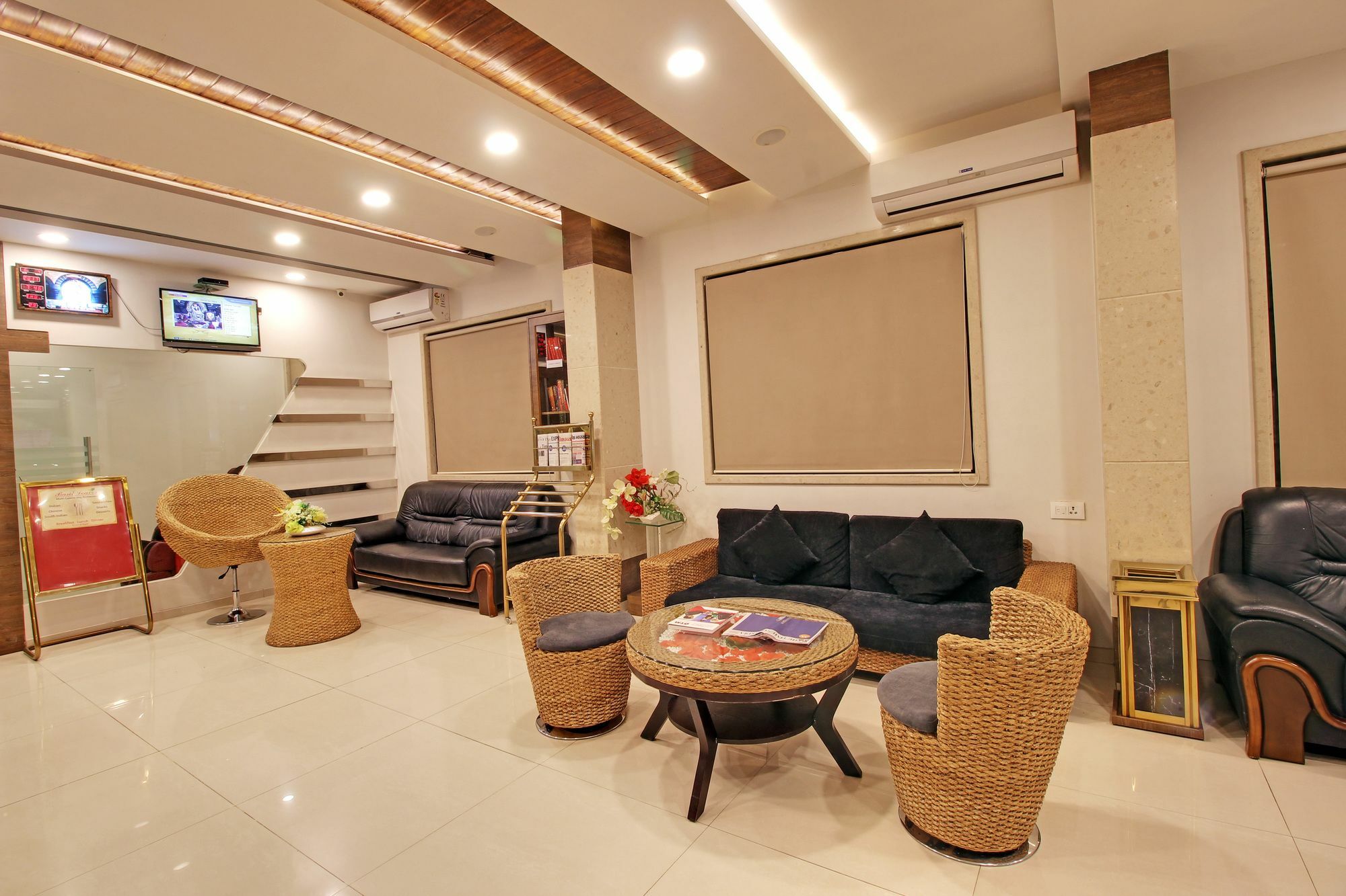 Hotel Sai Jashan Shirdi - Where Blessings & Comfort Meet Exterior photo